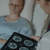 Was hilft bei einem Hirntumor Ernährung, Lebensstil und Behandlungsverlauf